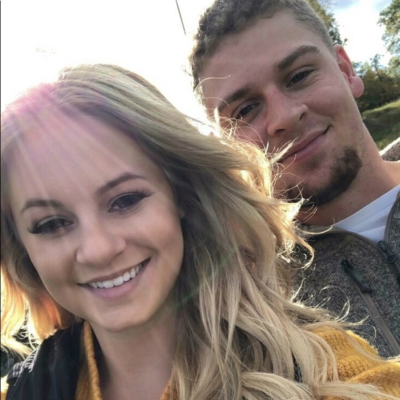 Meet your Posher, Lindsey - Picture 1 of 1